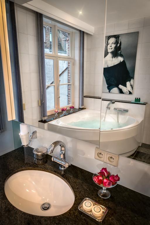 Canalside House - Luxury Guesthouse Brugge Værelse billede